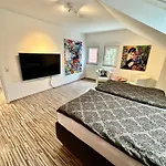 Zwei Anker Max 5 Personen & Leuchtturm Max 4 Personen, Direkt In Scheunenviertel, Balkon, Wlan , Privater Parkplatz, Wallbox *