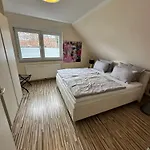 Zwei Anker Max 5 Personen & Leuchtturm Max 4 Personen, Direkt In Scheunenviertel, Balkon, Wlan , Privater Parkplatz, Wallbox * שטיינהודה