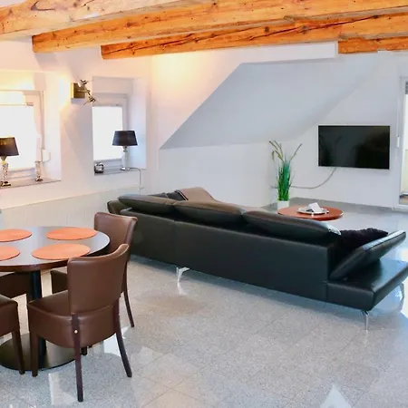 Zwei Anker Max 5 Personen & Leuchtturm Max 4 Personen, Direkt In Scheunenviertel, Balkon, Wlan , Privater Parkplatz, Wallbox Steinhude