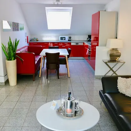 아파트 Zwei Anker Max 5 Personen & Leuchtturm Max 4 Personen, Direkt In Scheunenviertel, Balkon, Wlan , Privater Parkplatz, Wallbox *
